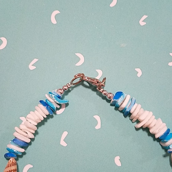 Shell Necklace Set - Picture 2 of 2